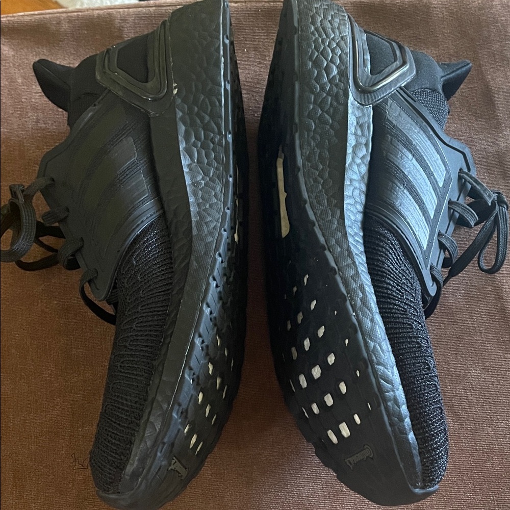 Adidas All-Black PRIMEBLUE Sneakers - Picture 5 of 9